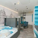 River Side Market *