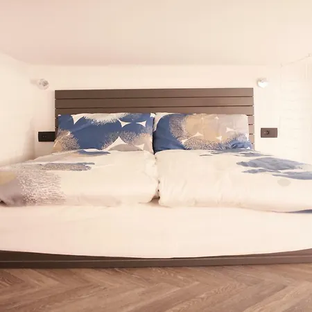 Апартаменты River Side Market *